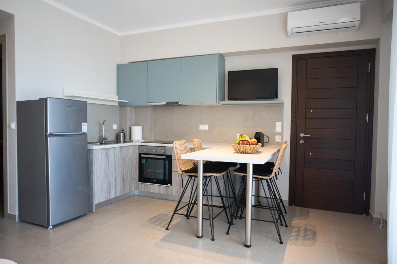 Marineiko Luxury Apartments อิเอริสโซส ภายนอก รูปภาพ