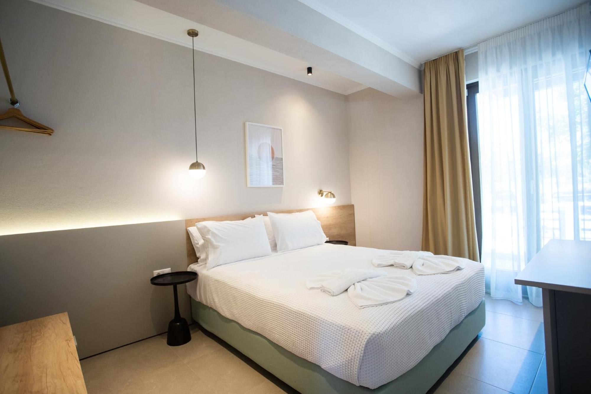 Marineiko Luxury Apartments อิเอริสโซส ภายนอก รูปภาพ