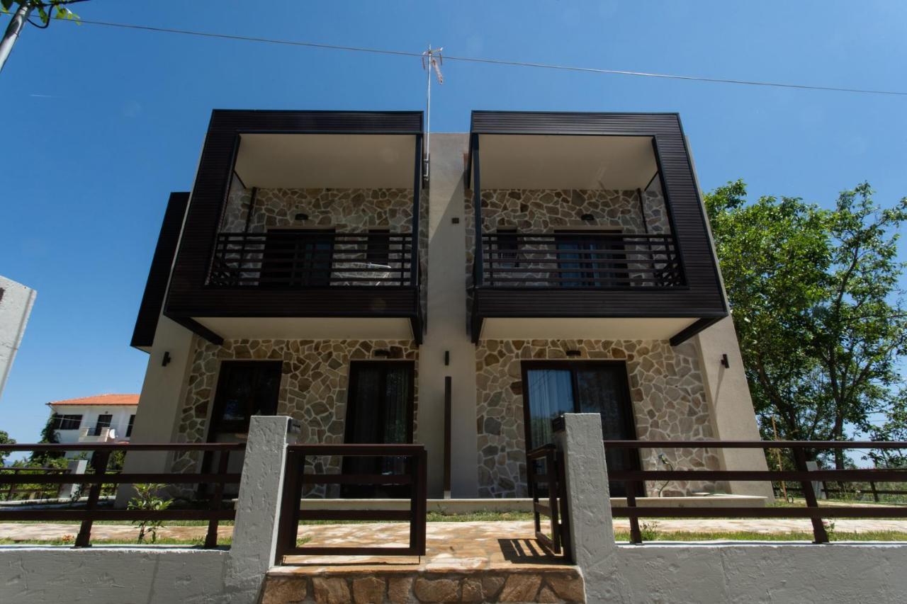 Marineiko Luxury Apartments อิเอริสโซส ภายนอก รูปภาพ